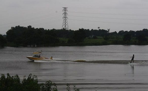 1. Danau Alamanda, 2. Transera Waterpark, 3. Bumi Perkemahan, 4. Situ Gede, 5. Saung Wulan, 6. Danau Cipule, 7. Klenteng Hok Lay Kiong, 8. Vihara Dharma Jaya, 9. Pura Agung Tirta Bhuana, 10. Masjid Jami’ Al-Hidayah, 11. Rimba Kota, 12. Danau Ramaias, 13. Taman Alun Alun Kota, 14. Galaxy Tirta Mas, 15. Go! Wet Waterpark, 16. Danau Marakas, 17. Waterboom Lippo Cikarang, 18. Taman Kemang Pratama, 19. Curug Parigi, 20. Dunia Salju, 21. Pantai Muara Gembong, 22. Pantai Muara Beting, 23. Pantai Muara Bendera, 24. Pantai Mekar, 25. Hutan Kota, 26. Taman Buaya Indonesia Jaya, 27. Gedung Juang 45, 28. Saung Ranggon, 29. Danau Cibeureum, 30. Rumah Pohon Jatiasih