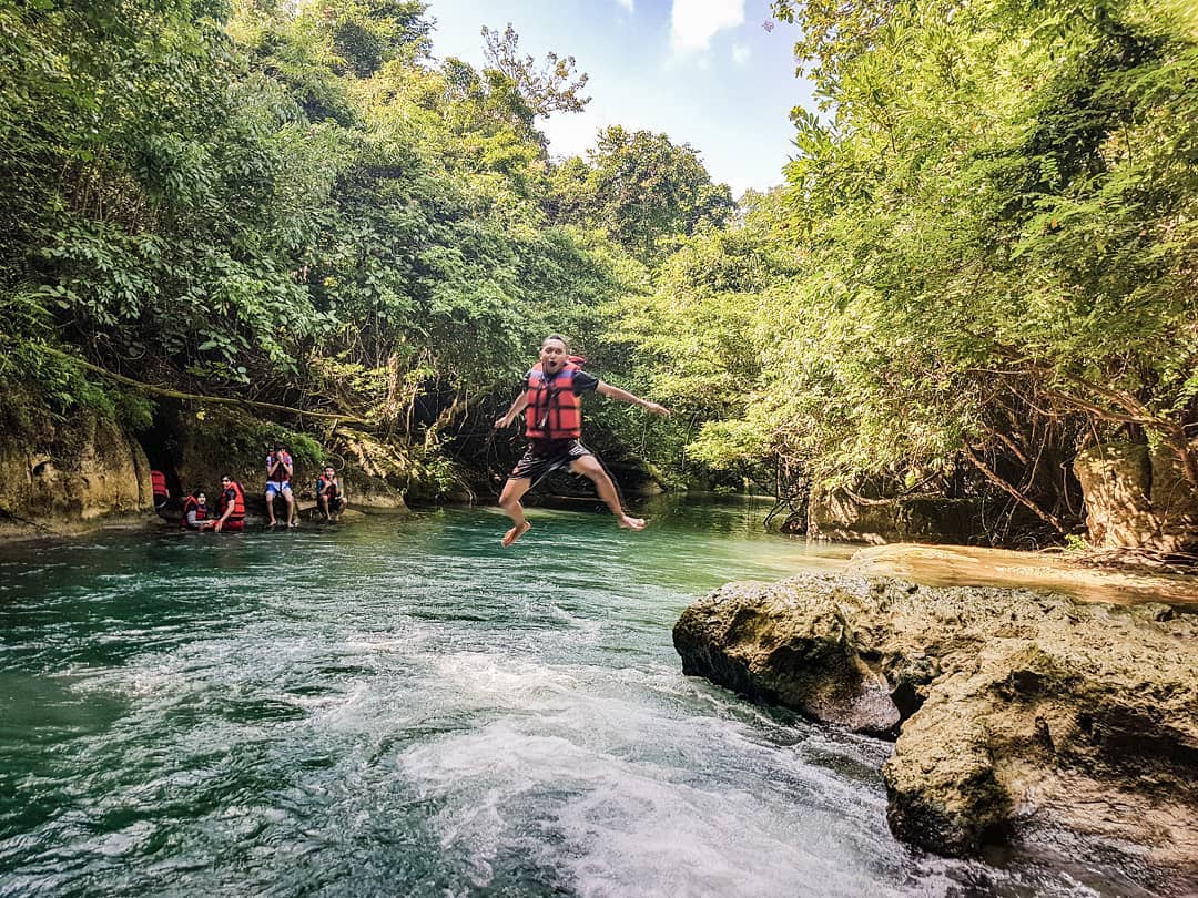 1. Mega Wisata Indonesia Icakan, 2. Green Canyon, 3. Masjid Agung Ciamis, 4. Situ Lengkong Panjalu, 5. Kampung Adat Kuta, 6. Curug Tujuh Cibolang, 7. Pantai Karang Nini, 8. Pantai Pangandaran, 9. Pantai Batu Karas, 10. Lembah Putri, 11. Puncak Mandala Rancah, 12. Pantai Batu Hiu, 13. Astana Gede Kawali, 14. Wisata Batu Ngampar, 15. Rafting Sungai Citumang