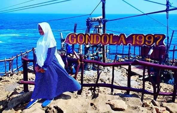 Indahnya , Sejarah Asal Usul , Harga Naik Gondola, Jalan Menuju Lokasi, Harga Tiket Masuk