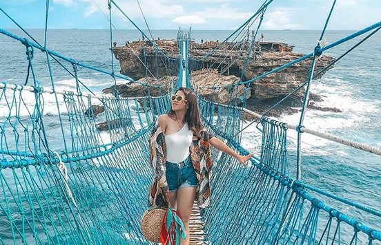 Pantai timang beach jogja harga naik gondola ke pulau lokasi wisata wonosari yogyakarta tradisional alamat paket tarif biaya kereta gantung terbaru jalan menuju rute tiket masuk letak peta google map gunung kidul daerah istimewa indonesia gambar foto terletak di kaskus dari malioboro, Indahnya , Sejarah Asal Usul , Harga Naik Gondola, Jalan Menuju Lokasi, Harga Tiket Masuk