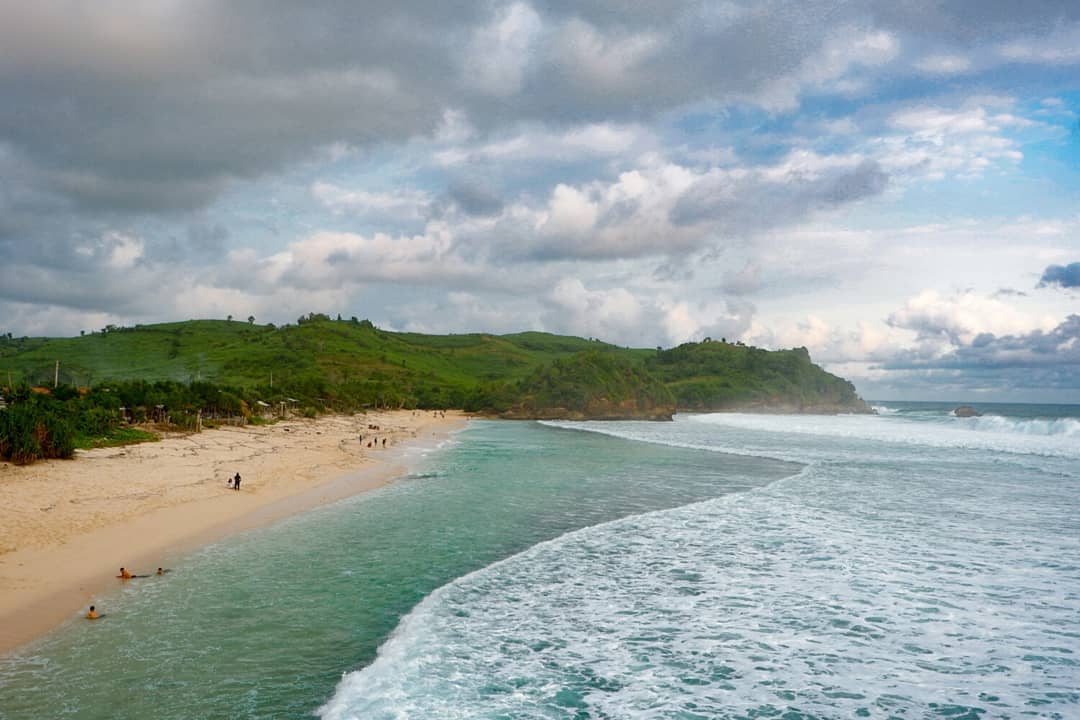 Harga Tiket Masuk, Misteri Desa, Keindahan Pantai , Menelan Korban?, Rute Menuju Pantai , Asal Usul Mistis