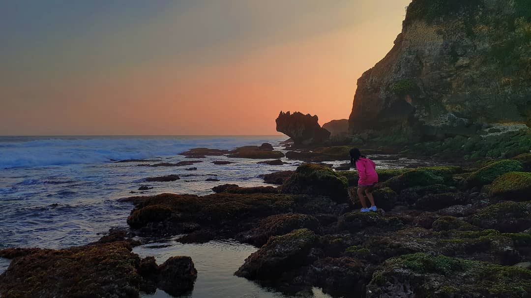 Harga Tiket Masuk, Destinasi Lain, Keindahan dan Potensi, Sejarah Singkat, Jalan Menuju Pantai