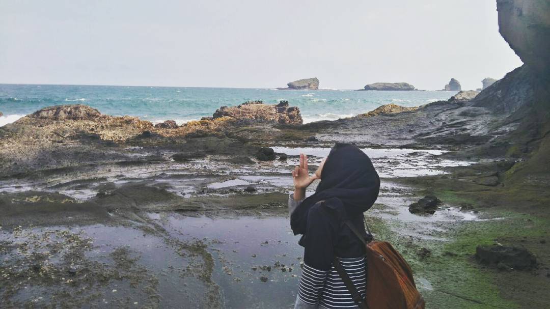 Harga Tiket Masuk, Asal Usul Sejarah, Keindahan dan Potensi, Lokasi Pantai, Jalan Menuju Pantai