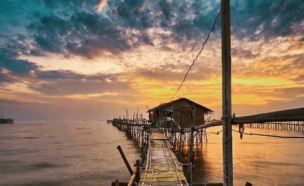 1. Pantai Tanjung Pasir, 2. Tanjung Pasir Resort, 3. Taman Penangkaran Buaya, 4. Pulau Untung Jawa