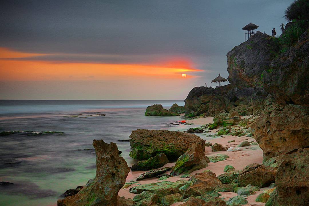 Rute Menuju Pantai , Sejarah Asal Usul , Pesona Keindahan , Harga Tiket Masuk , Fasilitas Yang Ada