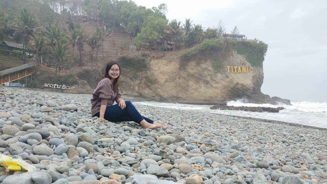 Harga Tiket Masuk, Fasilitas, Sejarah Asal Usul, Keindahan dan Potensi, Rute Menuju Pantai
