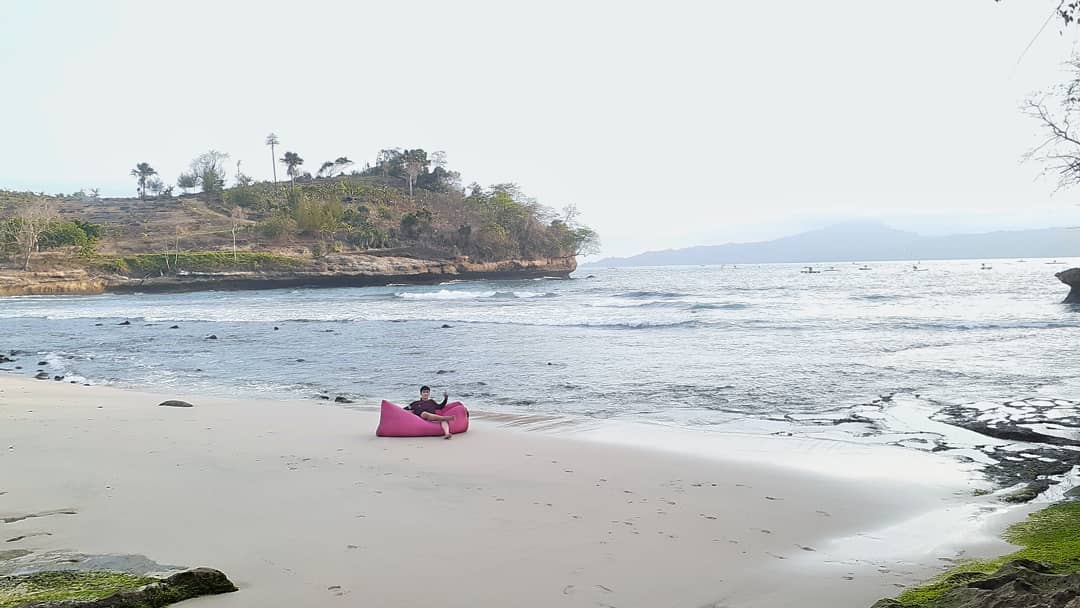 Harga Tiket Masuk, Fasilitas Yang Ada, Mengenal Lokasi, Akses dan Lokasi, Keunikan Pantai, Kegiatan Menarik