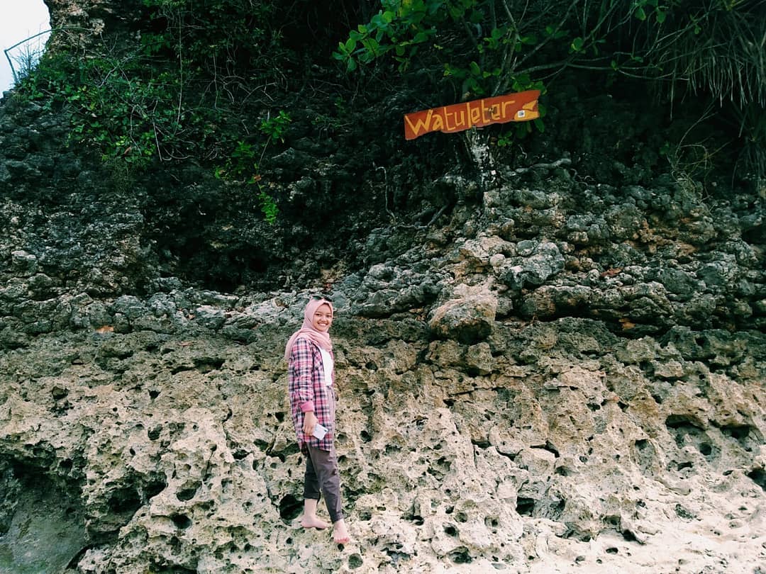 Harga Tiket Masuk, Keindahan Pantai, Tips Mengunjungi , Penginapan , Yang Harus Dibawa , Fasilitas, Rute Menuju Lokasi