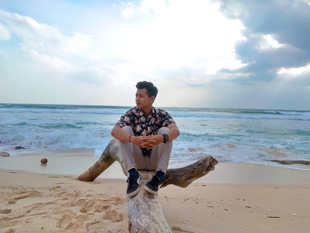 Harga Tiket Masuk, Misteri Desa, Keindahan Pantai , Menelan Korban?, Rute Menuju Pantai , Asal Usul Mistis