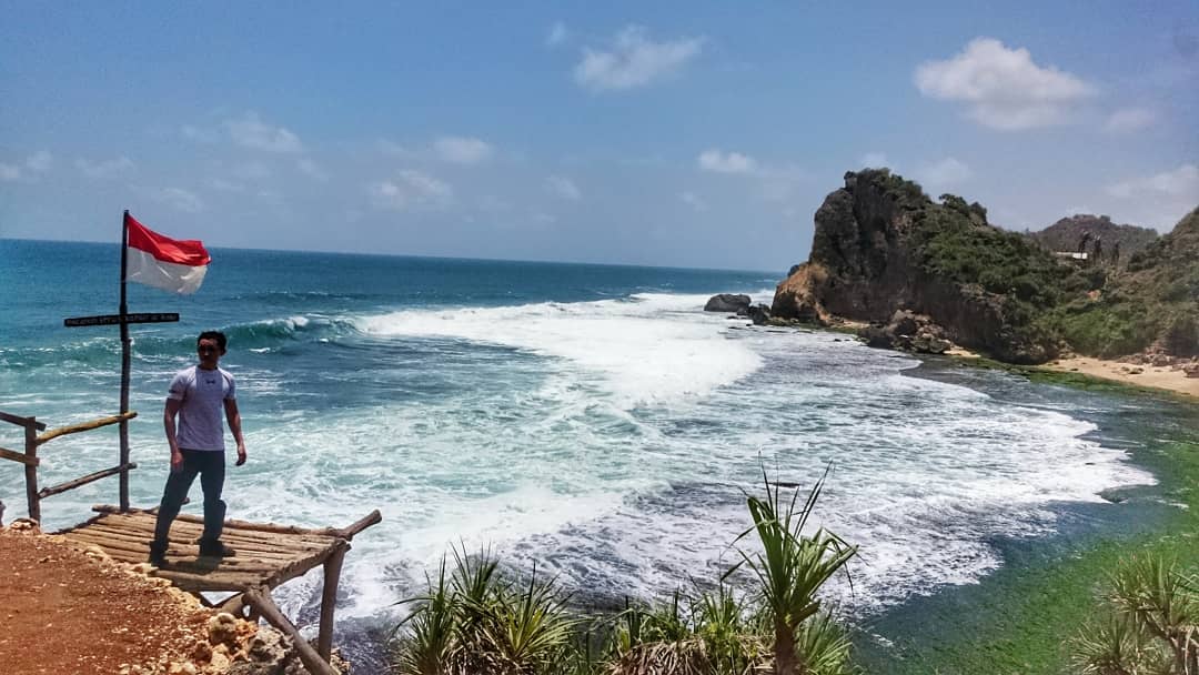 Harga Tiket Masuk, Destinasi Lain, Keindahan dan Potensi, Sejarah Singkat, Jalan Menuju Pantai