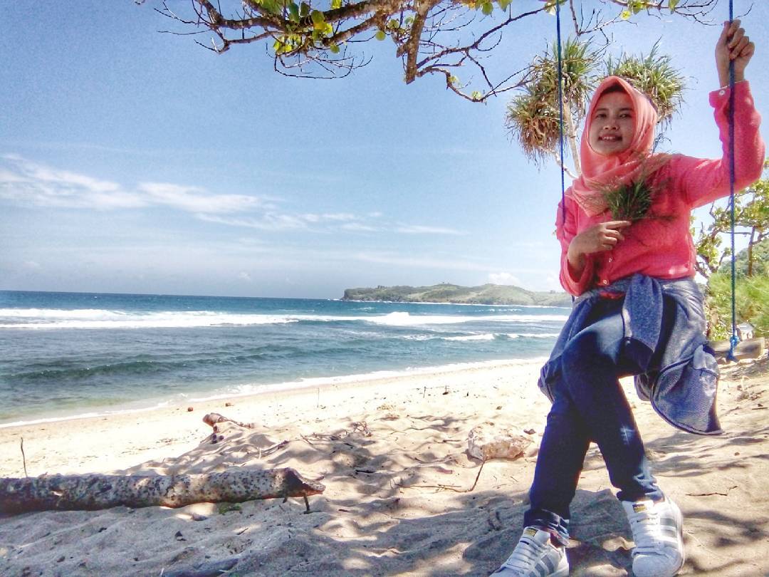 Harga Tiket Masuk, Misteri Desa, Keindahan Pantai , Menelan Korban?, Rute Menuju Pantai , Asal Usul Mistis