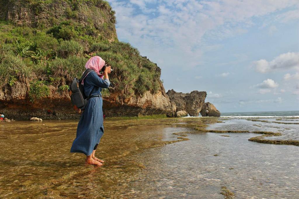 Harga Tiket Masuk, Destinasi Lain, Keindahan dan Potensi, Sejarah Singkat, Jalan Menuju Pantai