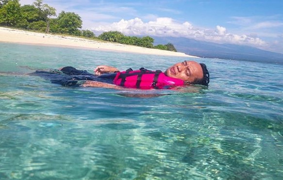 Potensi dan Keindahan Alam , Aktifitas Menarik , 1. Diving dan Snorkeling, 2. Berselancar, Windsurfing dan Kitesurfing , 3. Berkeliling Pulau, 4. Berfoto Ria, Rute Menuju Lokasi