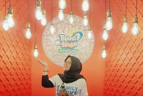 Mengenal Lokasi, Wahana Permainan, Studio Central, Dunia Anak, Trans Car dan Vertigo, Trans City Theatre, Giant Swing dan Si Bolang, Trans Studio Science Centre, Magic Corner, Black Heart Pirate Ship dan Pulau Liliput, Dragon Riders dan Special Effects Action, Dunia Lain dan Negeri Raksasa, The Lost City, Amphitheatre dan Sky Pirates, Kong Climb dan Jelajah, Lokasi dan Denah, Jam Pperasional, Harga Tiket Masuk, Fasilitas Yang Ada, Peraturan Wahana Permainan