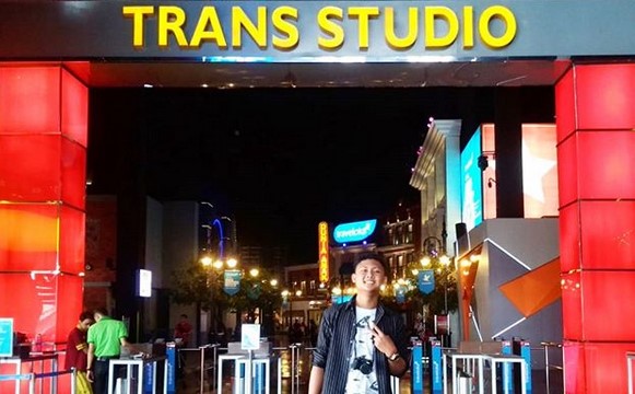 Mengenal Lokasi, Wahana Permainan, Studio Central, Dunia Anak, Trans Car dan Vertigo, Trans City Theatre, Giant Swing dan Si Bolang, Trans Studio Science Centre, Magic Corner, Black Heart Pirate Ship dan Pulau Liliput, Dragon Riders dan Special Effects Action, Dunia Lain dan Negeri Raksasa, The Lost City, Amphitheatre dan Sky Pirates, Kong Climb dan Jelajah, Lokasi dan Denah, Jam Pperasional, Harga Tiket Masuk, Fasilitas Yang Ada, Peraturan Wahana Permainan