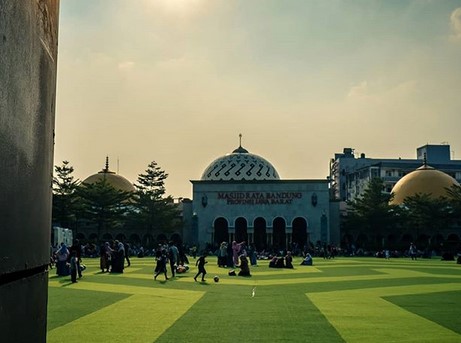 Mengenal Lokasi, Sejarah Singkat, Filsafat Dari Lokasi, Letak dan Lokasi, Fasilitas Yang Ada, Wisata Kuliner