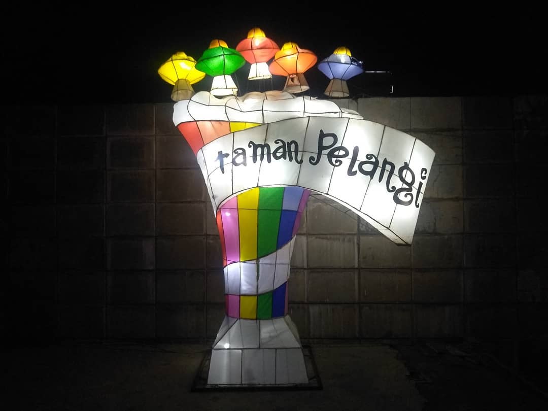 Harga Tiket Masuk, Buka Jam Berapa, 1. Lantai Pertama, 2. Lantai Kedua, 3. Lantai Ketiga, Taman Lampion, Penginapan Hotel