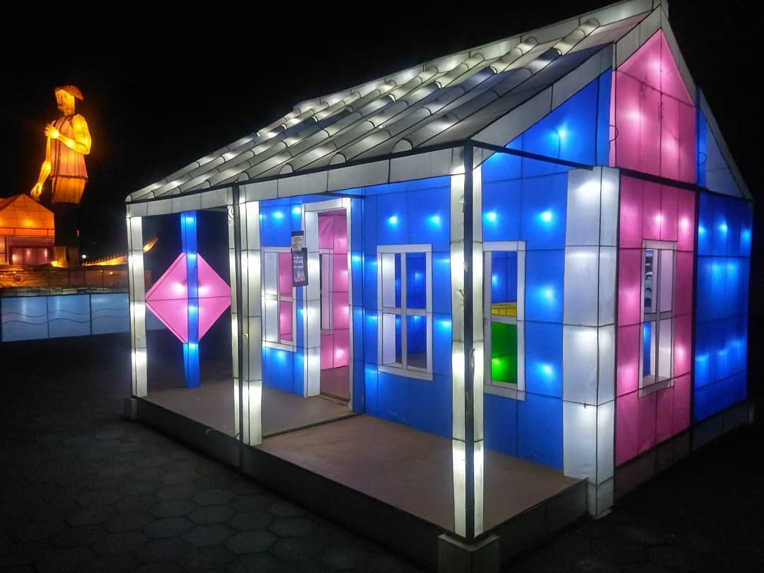Harga Tiket Masuk, Buka Jam Berapa, 1. Lantai Pertama, 2. Lantai Kedua, 3. Lantai Ketiga, Taman Lampion, Penginapan Hotel