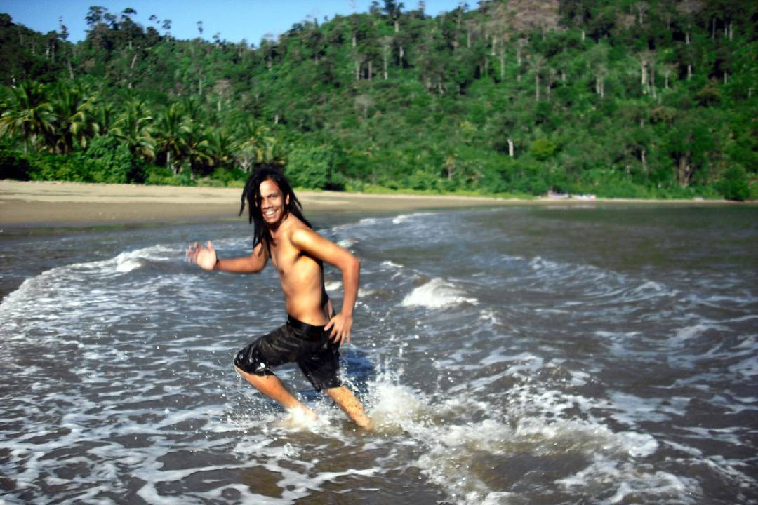 Harga Tiket Masuk, Asal Nama , Indahnya Pantai , Indahnya Air Terjun , Berkemah Camping, Kegiatan Menarik, Wisata Kuliner , Rute Menuju Pantai, Fasilitas Pantai 