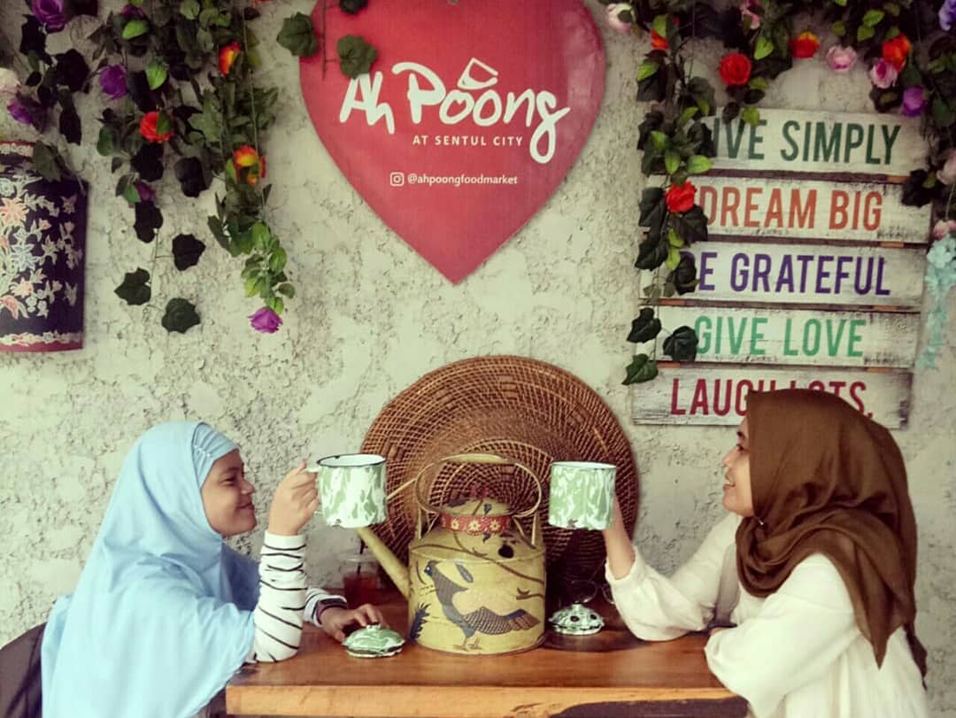Ditutup Jam Berapa, Apa Itu Pasar Ah Poong?, Aneka Kuliner, Aktifitas Menarik, Tips Berlibur, Rute Menuju Lokasi