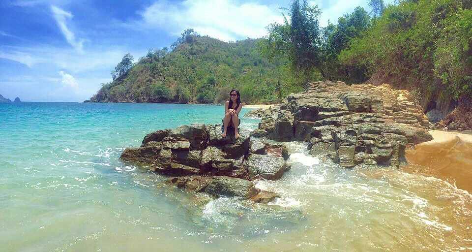 Harga Tiket Masuk, Biaya Snorkeling, Indahnya Pantai, Bermalam di Pantai, Menikmati Keindahan, Wisata Kuliner Lezat, Oleh Oleh Khas, Rute Menuju Pantai, Fasilitas