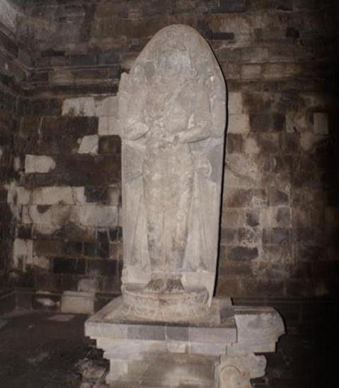 Terletak di Jogja, Mitos Candi , Sejarah Singkat, Rute Menuju Lokasi, Aktifitas Menarik