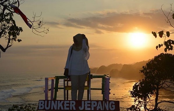 Sejarah dan Cerita Angker, Keindahan dan Potensi, Rute Dari Surabaya, Jam Buka, Harga Tiket Masuk
