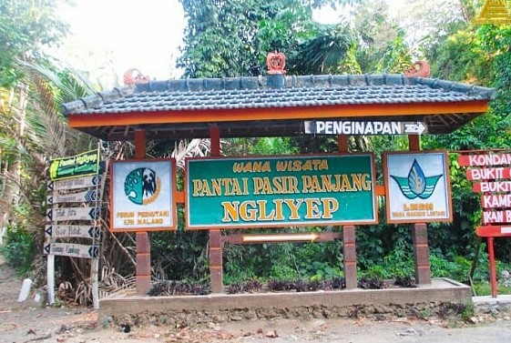 Sejarah dan Cerita Angker, Keindahan dan Potensi, Rute Dari Surabaya, Jam Buka, Harga Tiket Masuk