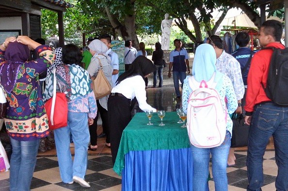 Sejarah Masa Lalu , Keindahan dan Daya Tarik, Pulau di Sekitar, Fasilitas di Pulau Bidadari