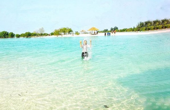 Pulau Pari Cantik, Mengenal Pulau Pari, Menuju Pulau Pari, Daya Tarik , Keindahan
