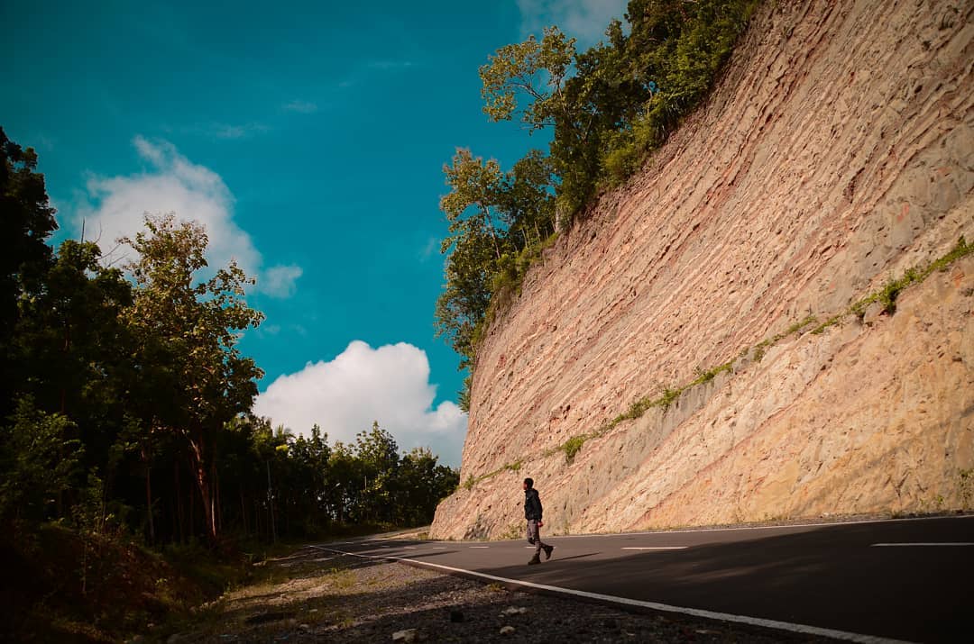 Harga Tiket Masuk, Rute Menuju Lokasi, Sejarah Singkat, Pesona Gunung, Fasilitas dan Kegiatan