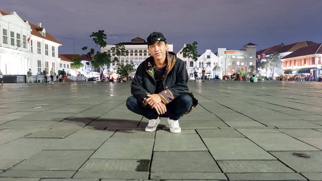 1. Museum Bank Indonesia, 2. Museum Sejarah Jakarta atau Museum Fatahilah, 3. Museum Wayang, 4. Museum Seni Rupa dan Keramik, 5. Museum Bahari, 6. Petak Sembilan Pecinan, 7. Menara Syahbandar, 8. Pelabuhan Sunda Kelapa, 9. Toko Merah, 10. Stasiun Kereta Api Kota 