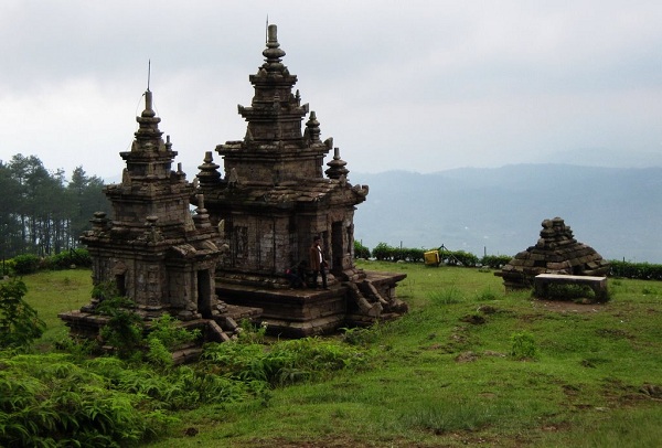 Keindahan Lokasi, Jalan Menuju Lokasi, Jarak Yang Harus Dilalui, Harga Tiket Masuk, Sejarah Singkat 