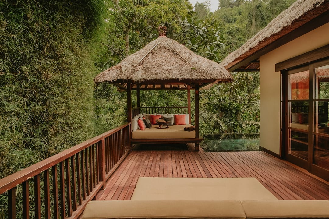 Mengenal Lokasi, Fasilitas Yang Ada, Menikmati Kolam Renang, Kereta Gantung, Villa Terdekat, Aneka Tipe Restoran, Spa Sejenak, Paket Pernikahan, Rute Menuju Lokasi