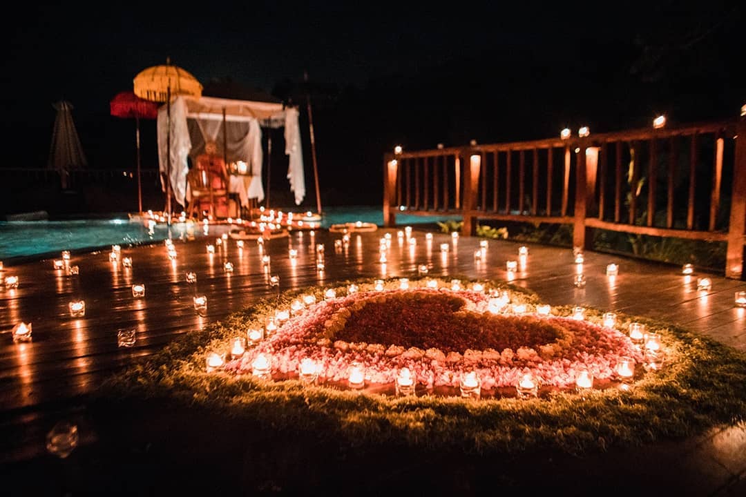 Mengenal Lokasi, Fasilitas Yang Ada, Menikmati Kolam Renang, Kereta Gantung, Villa Terdekat, Aneka Tipe Restoran, Spa Sejenak, Paket Pernikahan, Rute Menuju Lokasi