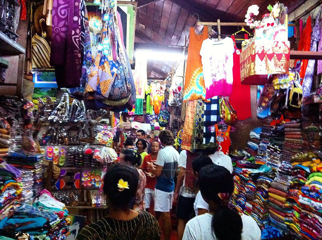 Letak Dimana , Jam Buka, Fasilitas Yang Ada , Barang Yang Dijual, Cara Menawar 