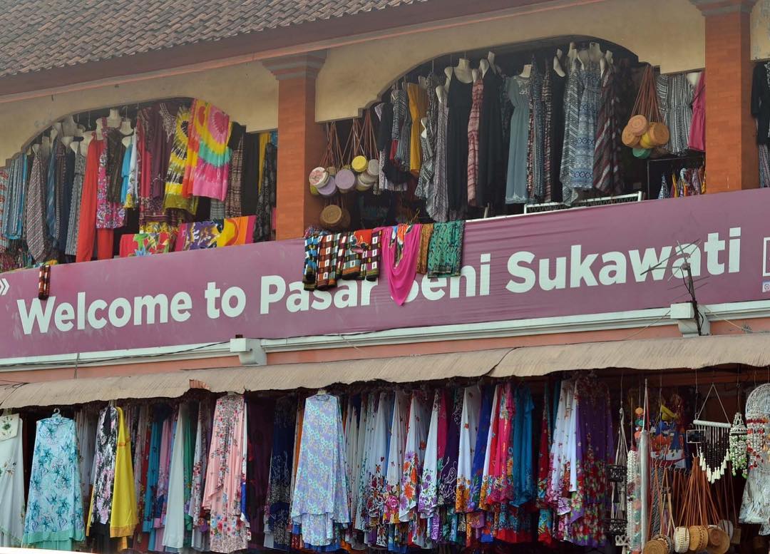 Letak Dimana , Jam Buka, Fasilitas Yang Ada , Barang Yang Dijual, Cara Menawar 