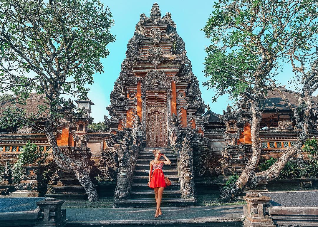 Mengenal Ubud Palace, Letak dan Lokasi, Harga Tiket Masuk, Sejarah Singkat, Sisi Menarik, Aktifitas Menarik, Fasilitas Yang Ada, Tips Berlibur