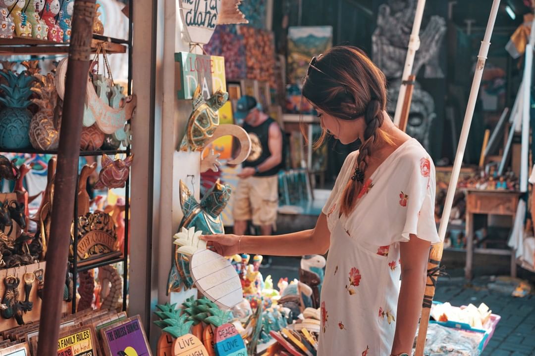 Lokasi Dimana , Tips Berbelanja , Tempat Wisata di Ubud, Monkey Forest Ubud, Rafting Sungai Ayung , Pura Taman Saraswati , Museum Arma , Wisata Goa Gajah, Candi Tebing Gunung Kawi