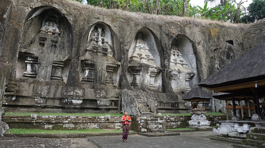 Lokasi Dimana , Tips Berbelanja , Tempat Wisata di Ubud, Monkey Forest Ubud, Rafting Sungai Ayung , Pura Taman Saraswati , Museum Arma , Wisata Goa Gajah, Candi Tebing Gunung Kawi