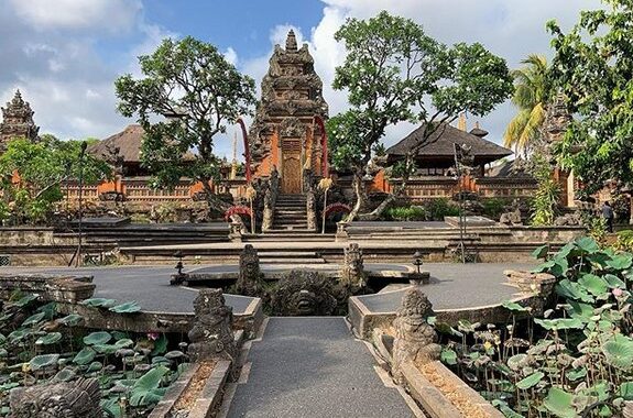 Memiliki History, Keindahan Potensi, Lokasi Dimana, Jam Buka, Harga Tiket Masuk