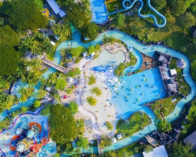 Alamat ciputra waterpark surabaya tiket masuk harga fasilitas wahana kolam renang gambar buka jam world 2025 hotel dekat lokasi jual murah jawa timur promo indonesia sejarah tempat wisata voucher tarif east java peta lengkap citraland barat januari beli htm foto diskon agustus review address anniversary angkutan umum ke biaya baru desember daerah informasi tentang kota jalan menuju lowongan kerja jumlah karyawan rute location letak map maps november no telp oktober outbound peraturan pendiri perumahan september sekitar telepon ulang tahun utama video wikipedia youtube 5d, Selayang Pandang, Rute Menuju Lokasi, Menikmati Keceriaan, Harga Tiket Masuk, Tips Berkunjung