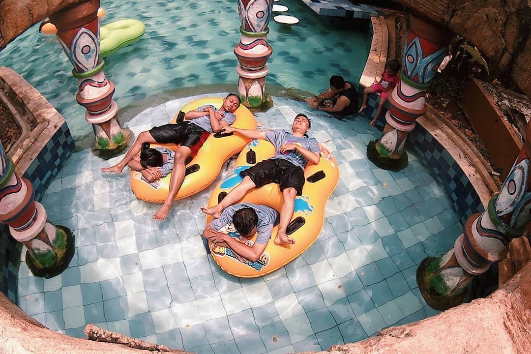 Buka Jam Berapa, Mengenal Lokasi, Wahana Waterpark, Wahana Dry Park, Fasilitas Yang Ada