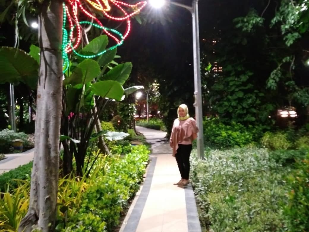 Tengah Kota, Lokasi Alamat , Taman Pelangi di Indonesia, Taman Bacaan Pelangi, Taman Pelangi Malaysia