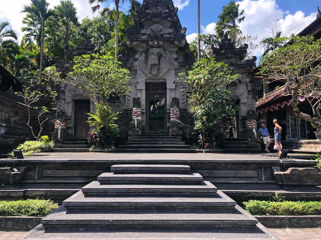 Daya Tarik , Harga Tiket Masuk , Jam Buka Tutup, Rute dan Transportasi, Penginapan Terdekat, Daftar Museum Ubud