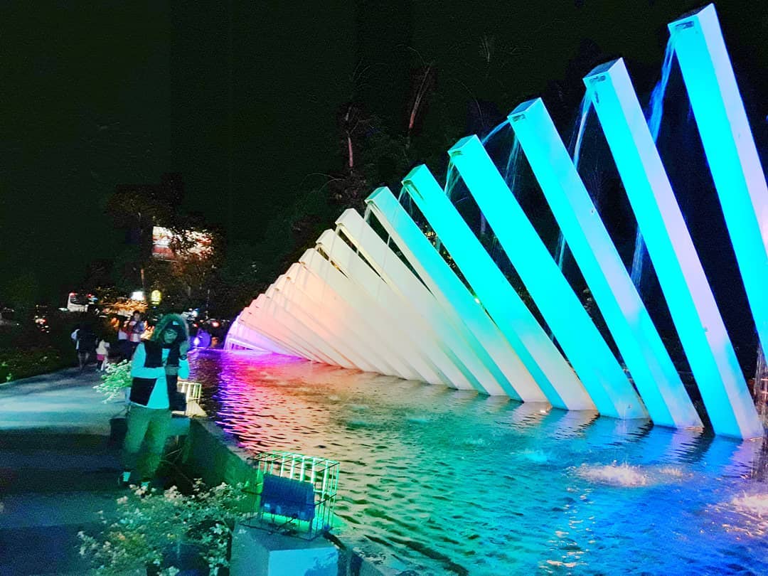 Tengah Kota, Lokasi Alamat , Taman Pelangi di Indonesia, Taman Bacaan Pelangi, Taman Pelangi Malaysia