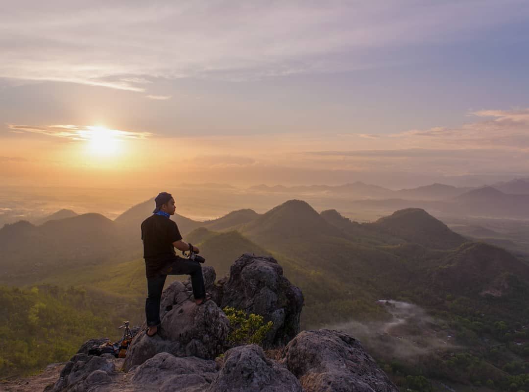 Keindahan Bukit , Rute Menuju Lokasi, Legenda Bukit Cumbri, Asal Usul Sejarah, Tips Travelling 