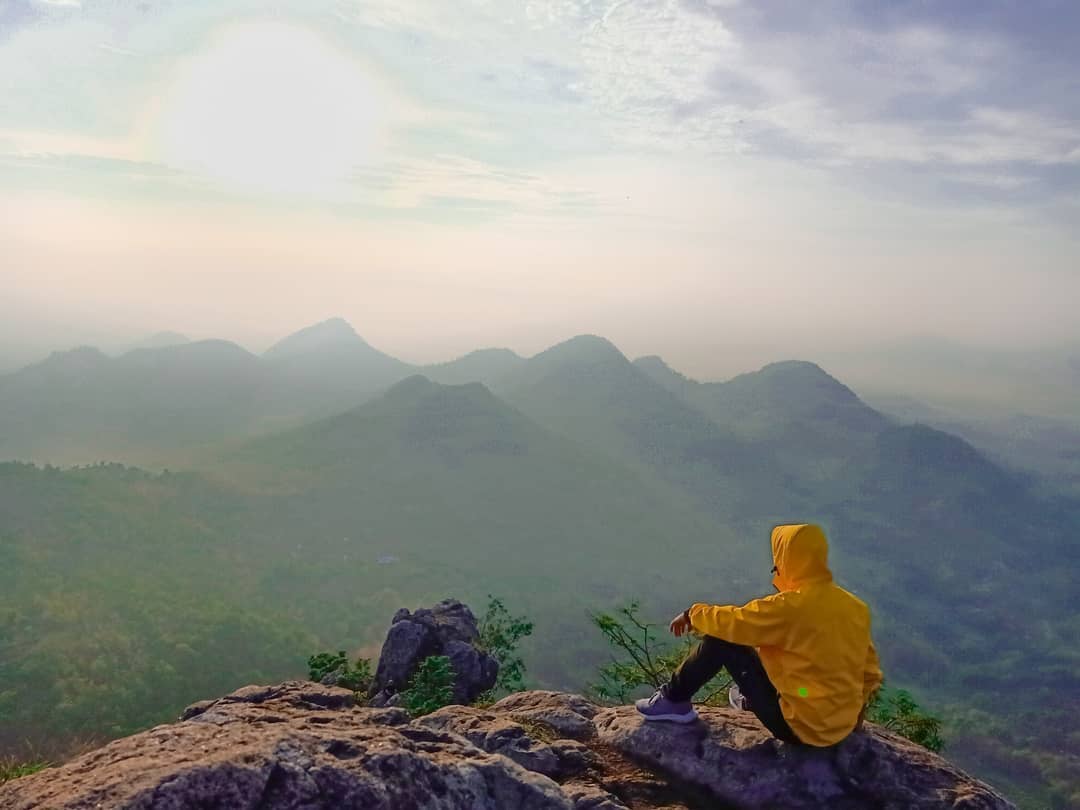 Keindahan Bukit , Rute Menuju Lokasi, Legenda Bukit Cumbri, Asal Usul Sejarah, Tips Travelling 