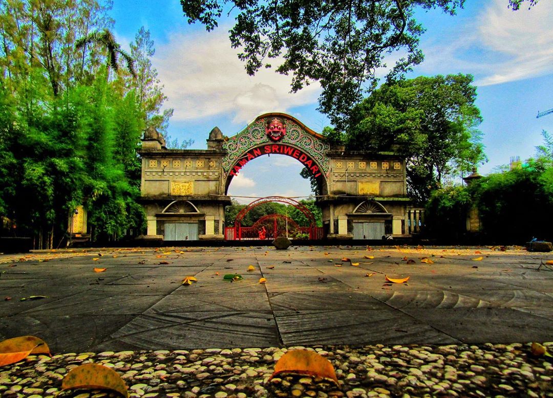 Daya Tarik , Gedung Wayang Orang , Harga Tiket Masuk , Sejarah Asal Usul , Taman Hiburan Rakyat, Fakta Unik 
