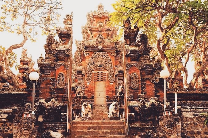 Rute Menuju Lokasi, Sejarah Singkat, Keindahan Pura , Hal Unik, Situs Review